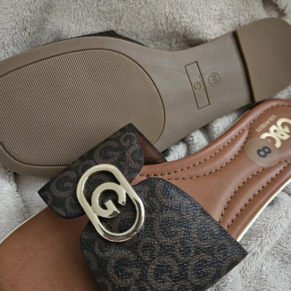 GBG Los Angeles Dark Patterned Slide Sandals - Picture 3 of 3